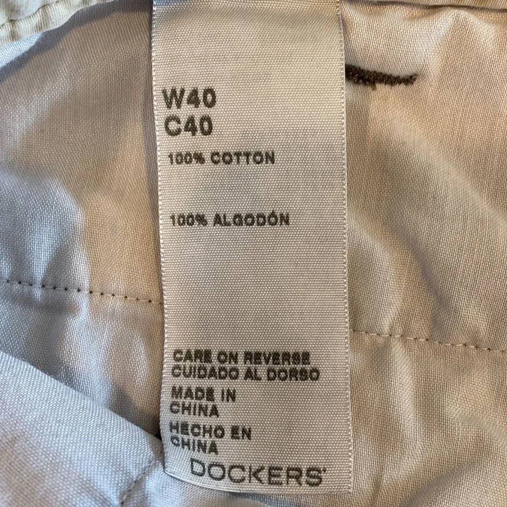 Dockers Khaki Men’s Shorts Size 40